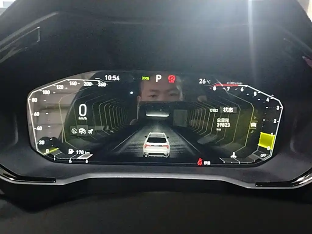 Lynk & Co 01 2021 2.0TD AWD Night Edition фото 12