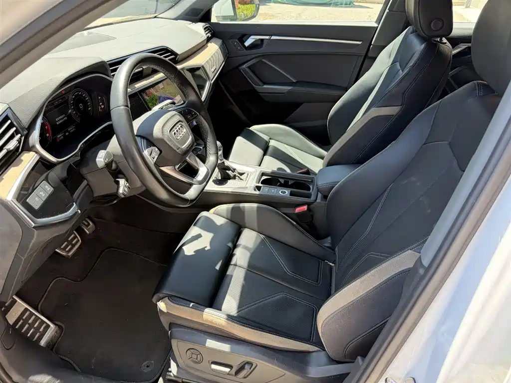 Audi Q3 2024 35 TFSI Fashion Elegance фото 6