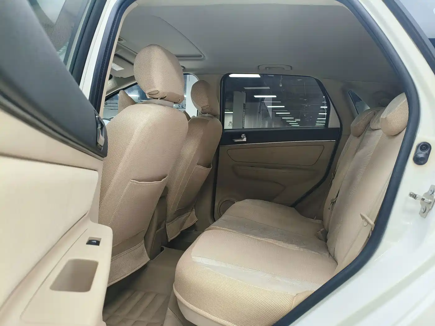 BAIC E-Series 2014 2012 Hatchback 1.5L Automatic Leshang Edition