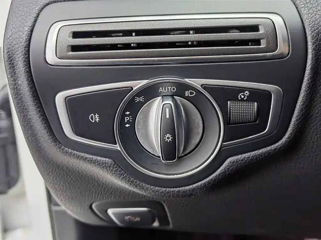 Mercedes-Benz C-Class 2020 Facelift C 260 Sport Version фото 21