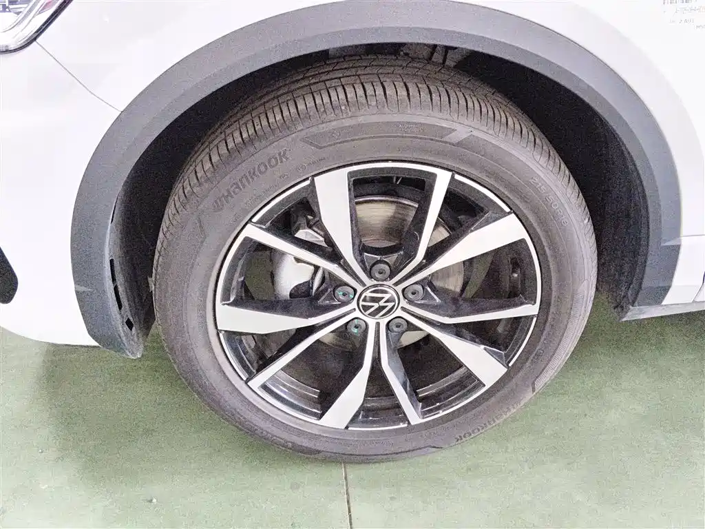 Volkswagen T-ROC 2025 Facelift 300TSI DSG 2WD Dawn Edition фото 25