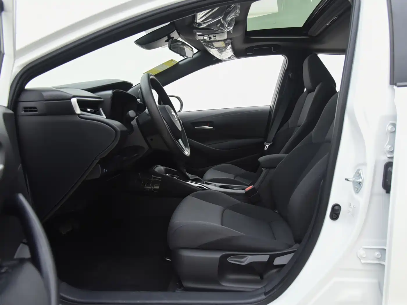 Toyota Levin 2024 185T CVT Luxury Edition фото 9