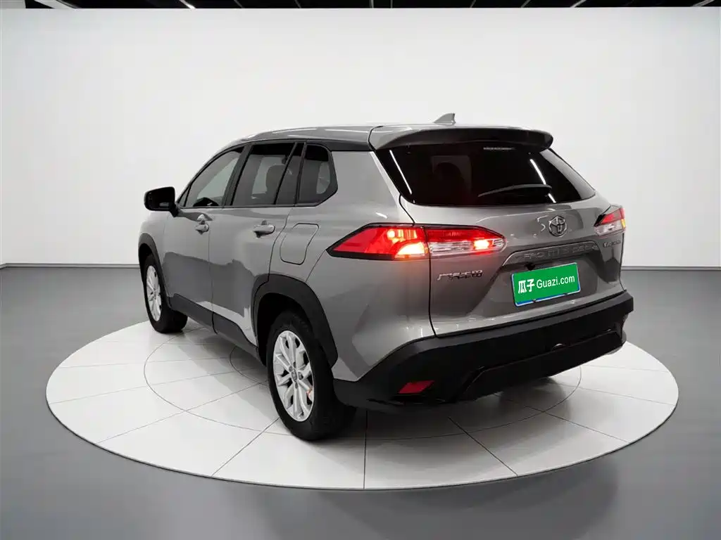 Toyota Frontlander 2024 2.0L CVT Elite Edition фото 5