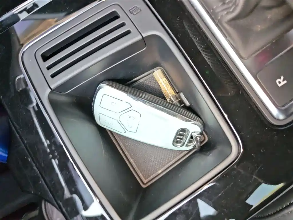 Audi A4L 2024 40 TFSI Luxury Dynamic фото 9