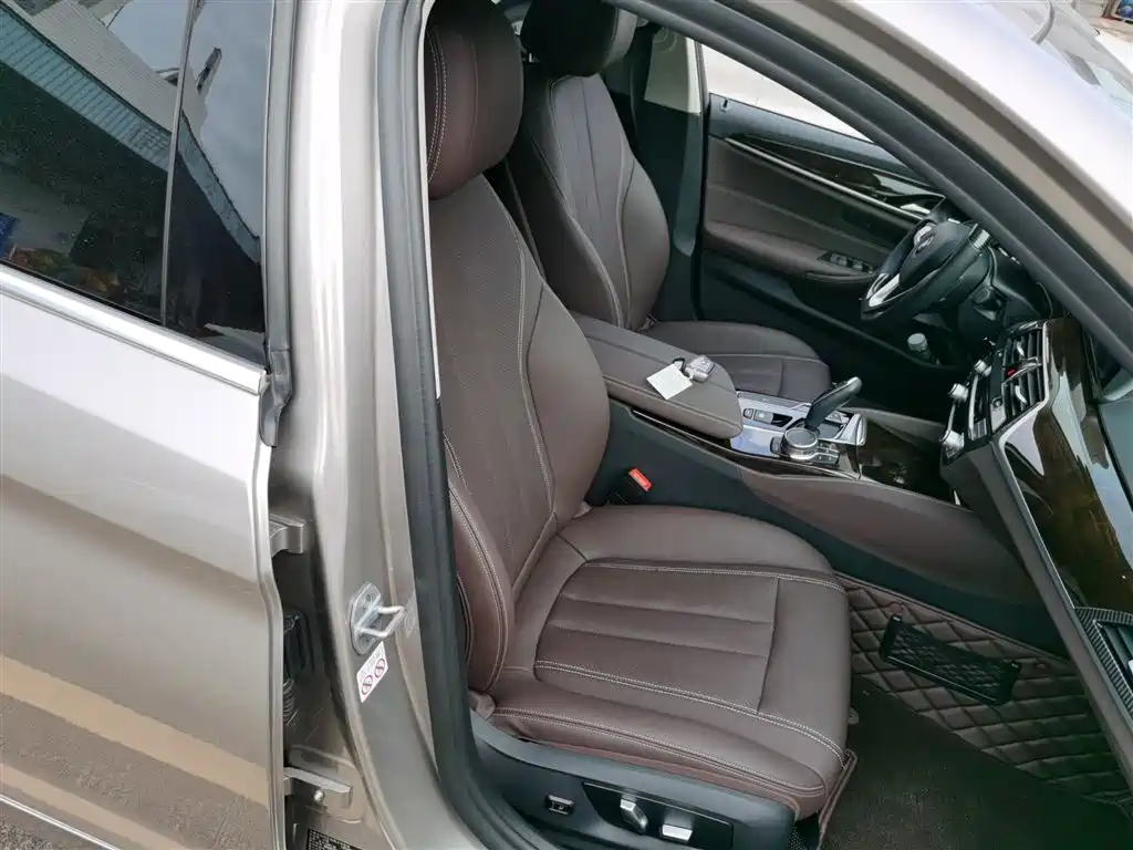 BMW 5 Series 2019 525Li Luxury Package фото 20