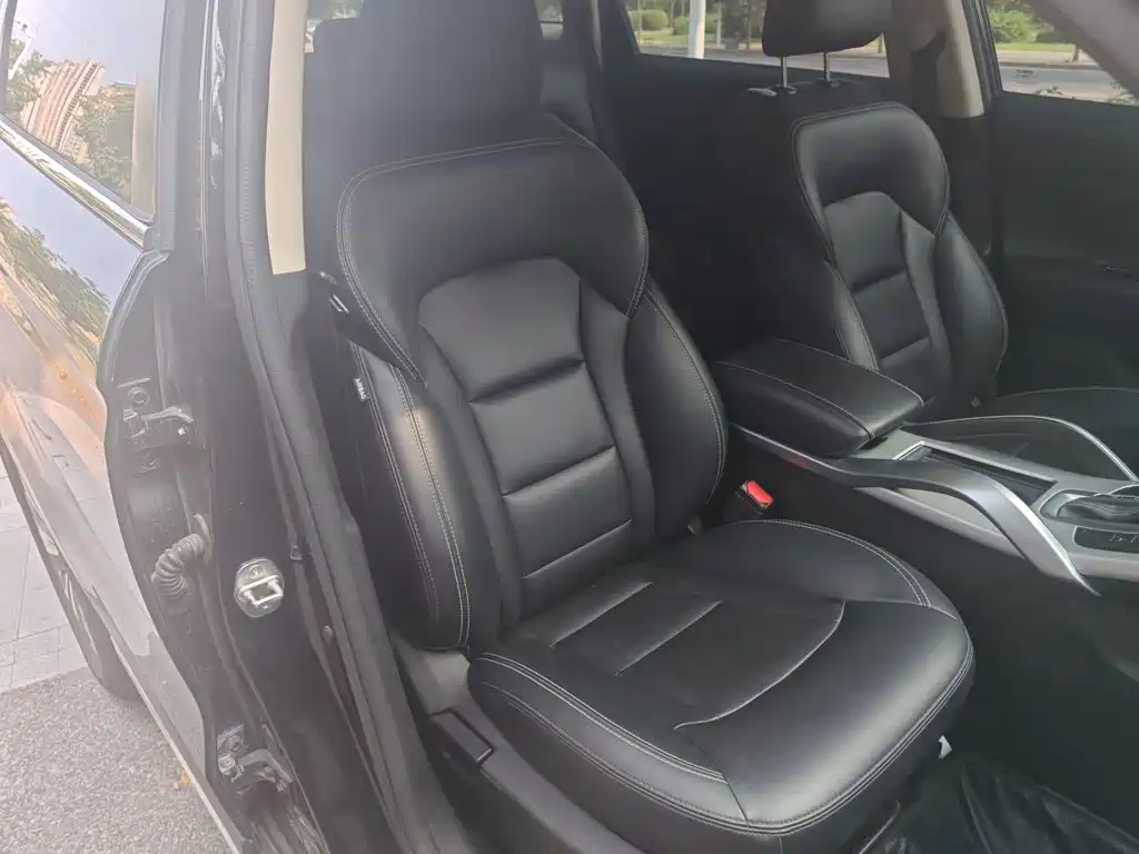 Фото 3 - Geely Atlas