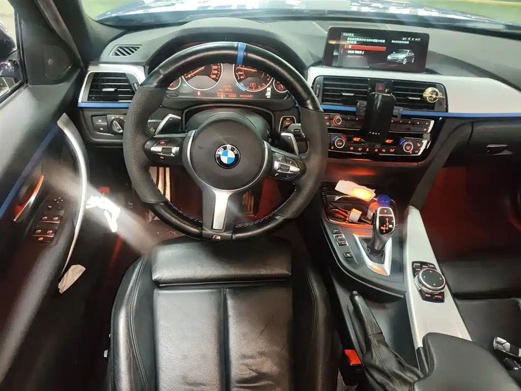 BMW 3 Series 2017 330i M Sport фото 17