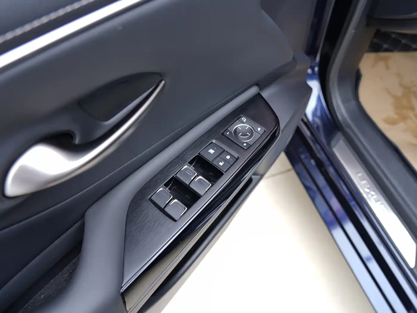 Lexus ES 2021 300h Excellence Edition фото 17
