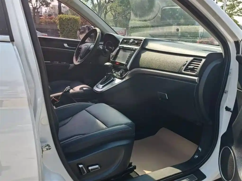Haval H6 2015 Sport 1.5T Automatic 2WD Premium фото 8