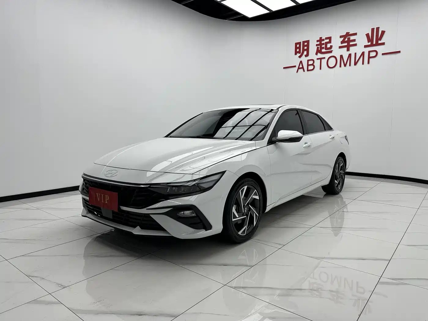 Hyundai Elantra 2023 1.5L CVT GLX Elite Edition фото 4