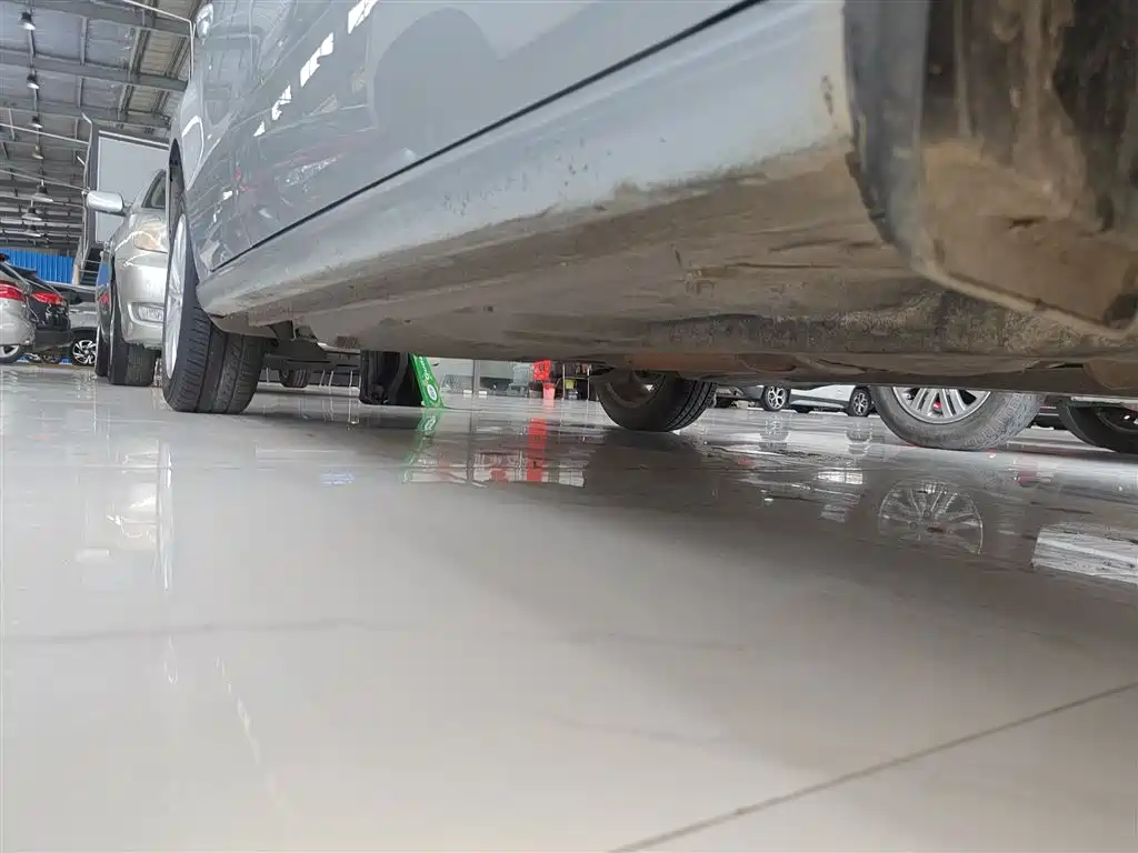 Volkswagen Polo 2014 1.4L Automatic Comfort Edition фото 17