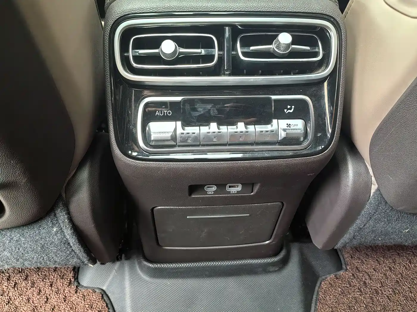 BAIC ORV Beijing Off-Road BJ60 2022 Model 2.0T 11th Edition 5-Seater фото 9