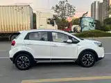 Фото 8 - Geely Vision X3