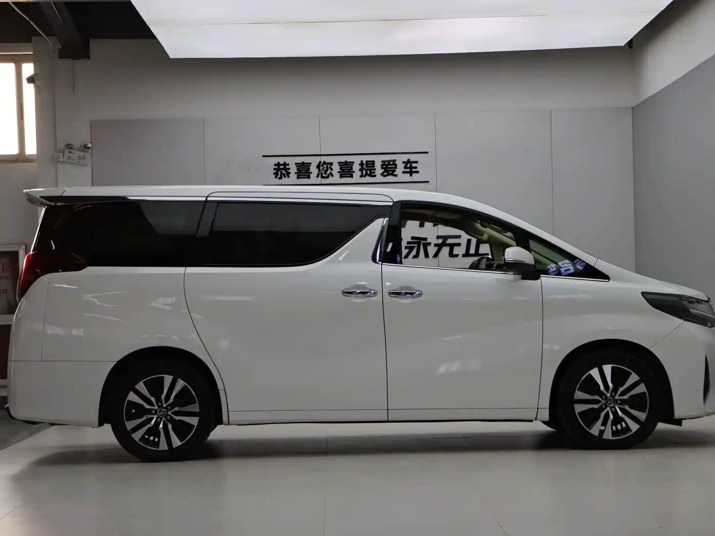 Toyota Alphard 2018 Facelift 3.5L Premium Edition фото 8
