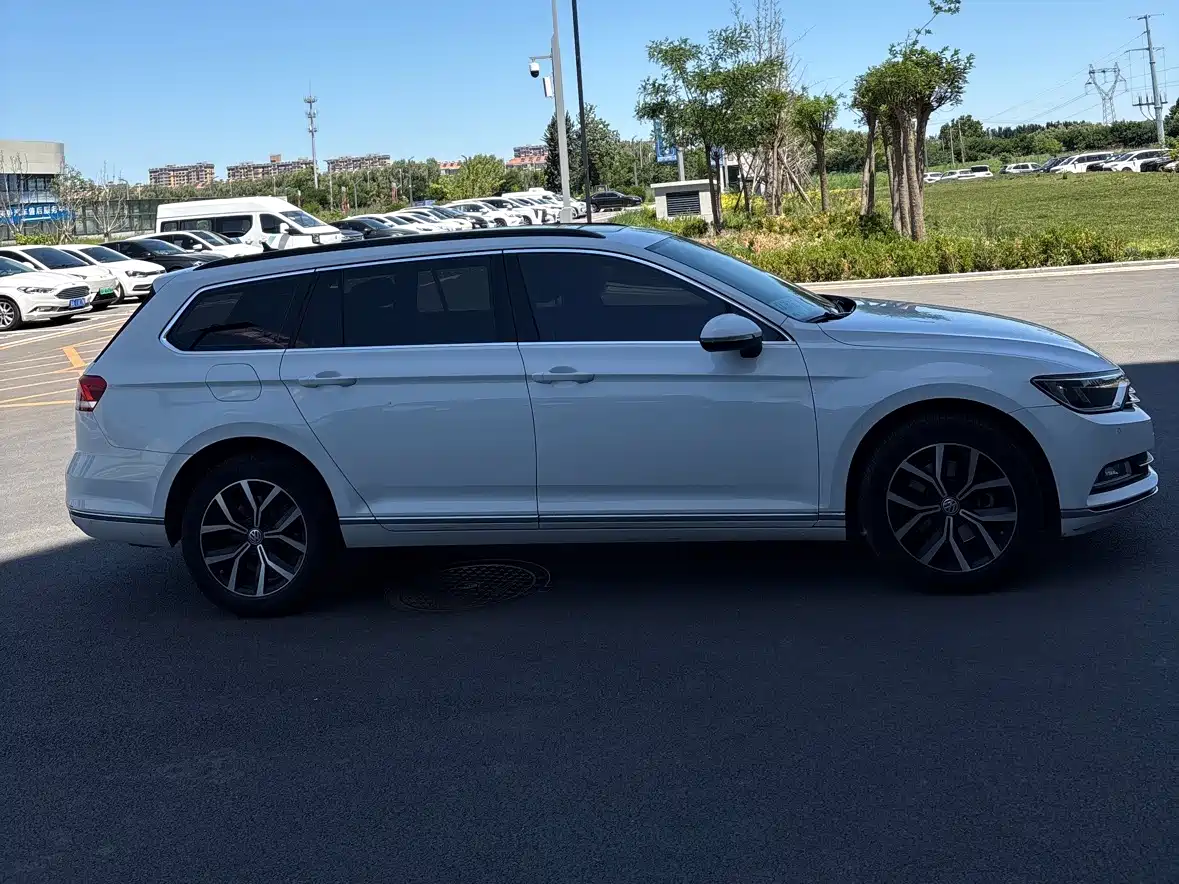 Volkswagen Weilan 2018 380TSI 2WD Comfort Edition фото 3