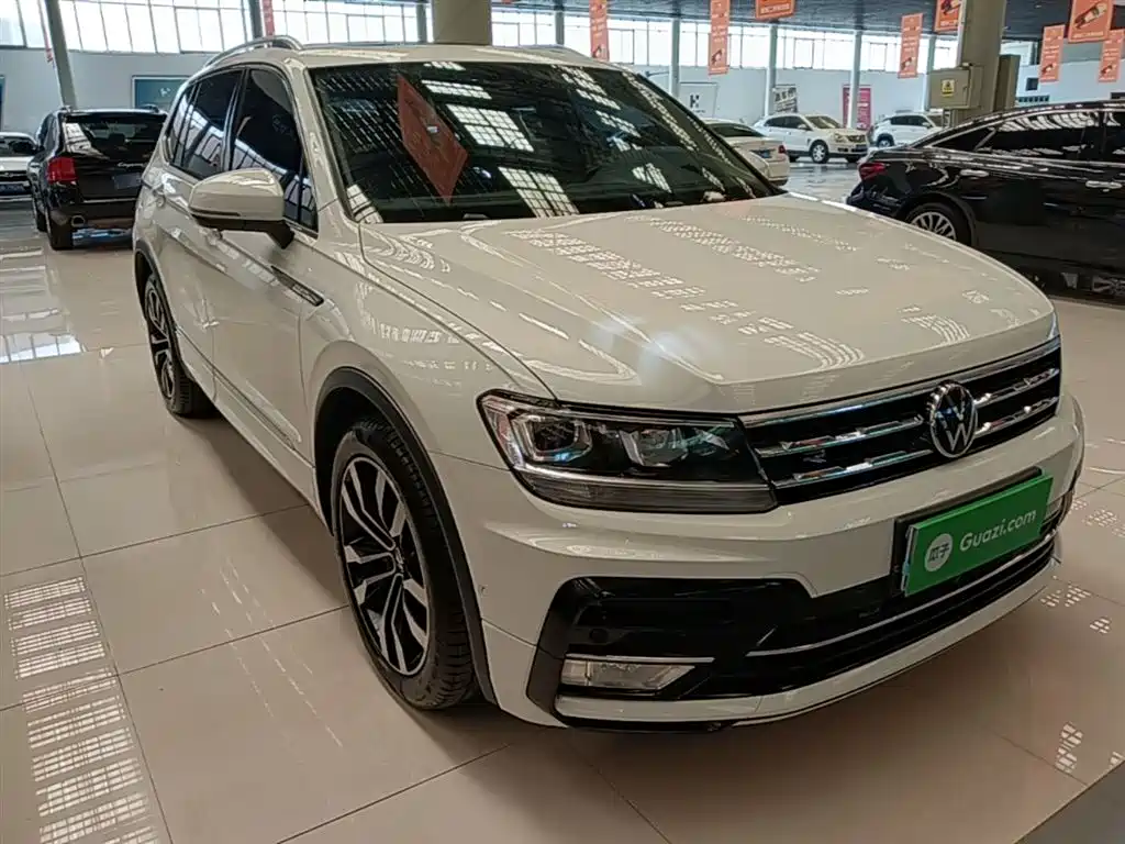 Volkswagen Tiguan L 2021 330TSI Automatic 2WD R-Line Premium фото 4