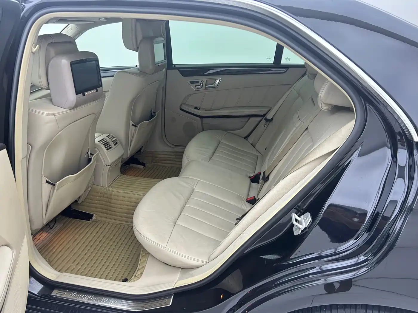 Mercedes-Benz E-Class 2014 E 260 L Luxury Class фото 11