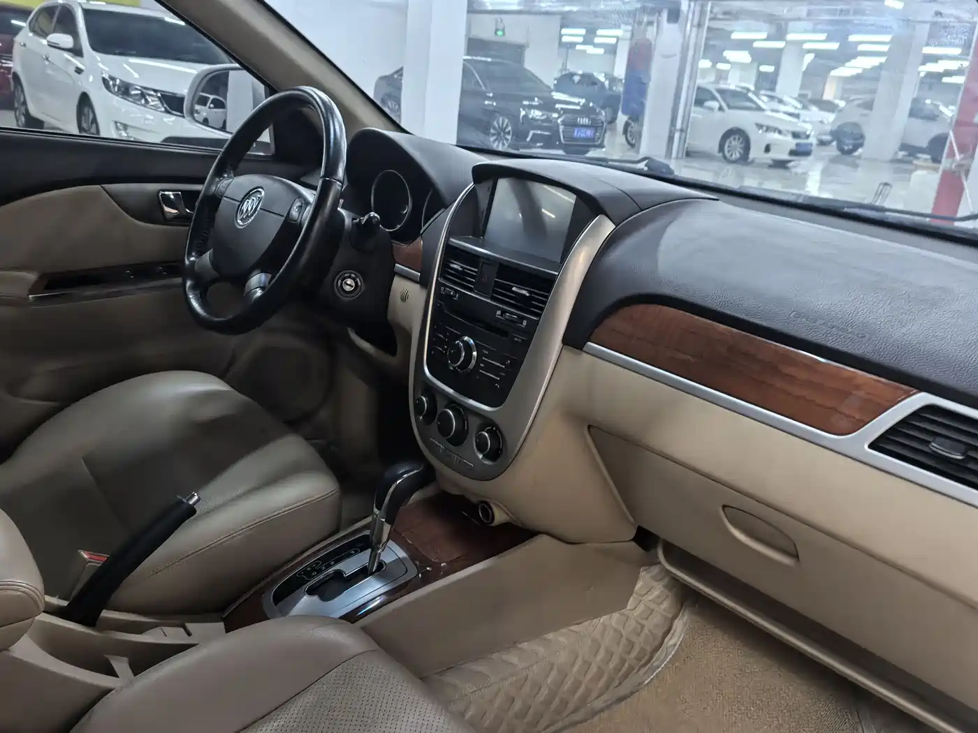 Buick Excelle 2013 1.5L Automatic Exclusive фото 9
