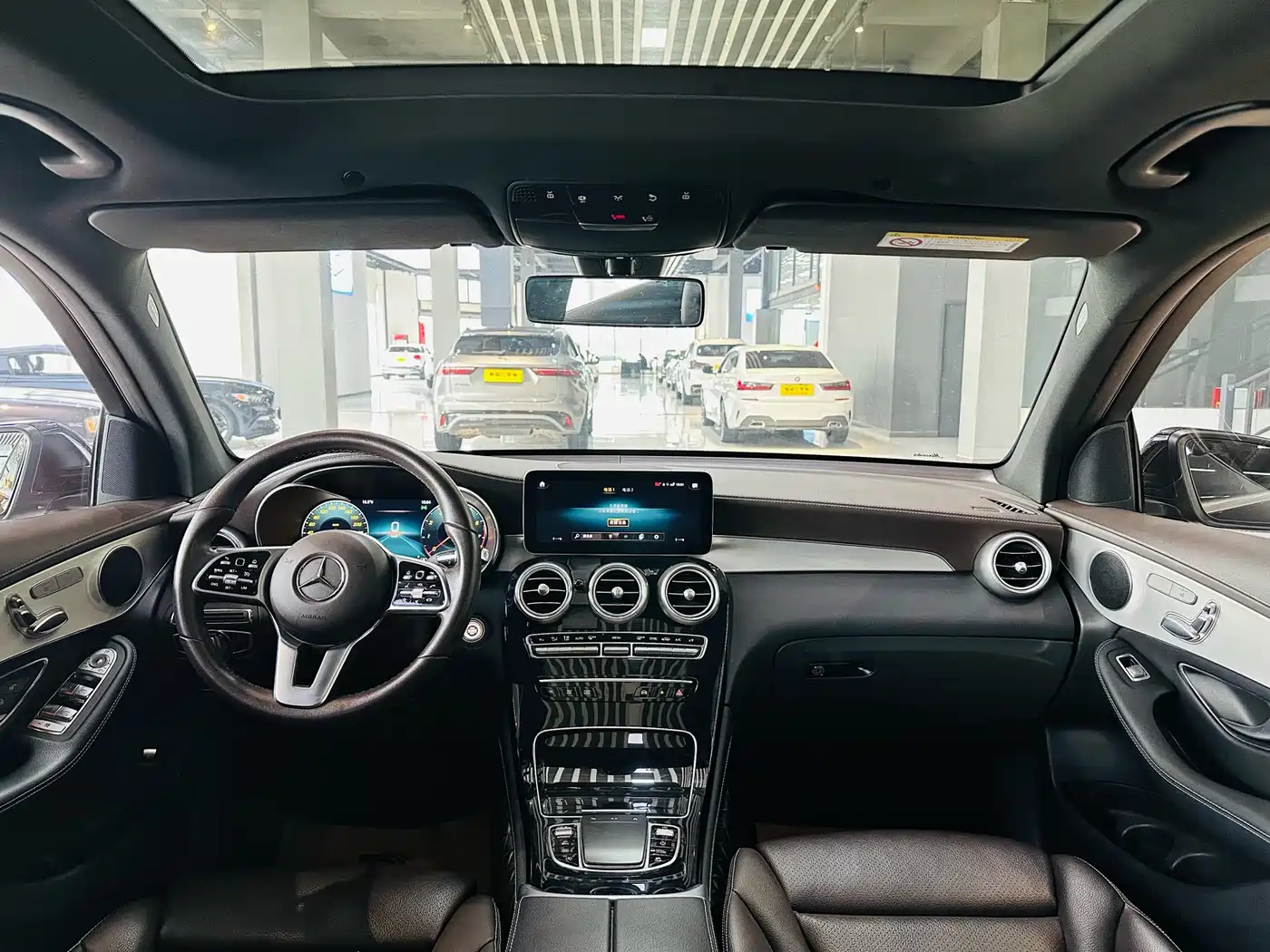 Mercedes-Benz GLC 2022 Model GLC 260 L 4MATIC Dynamic Edition фото 5