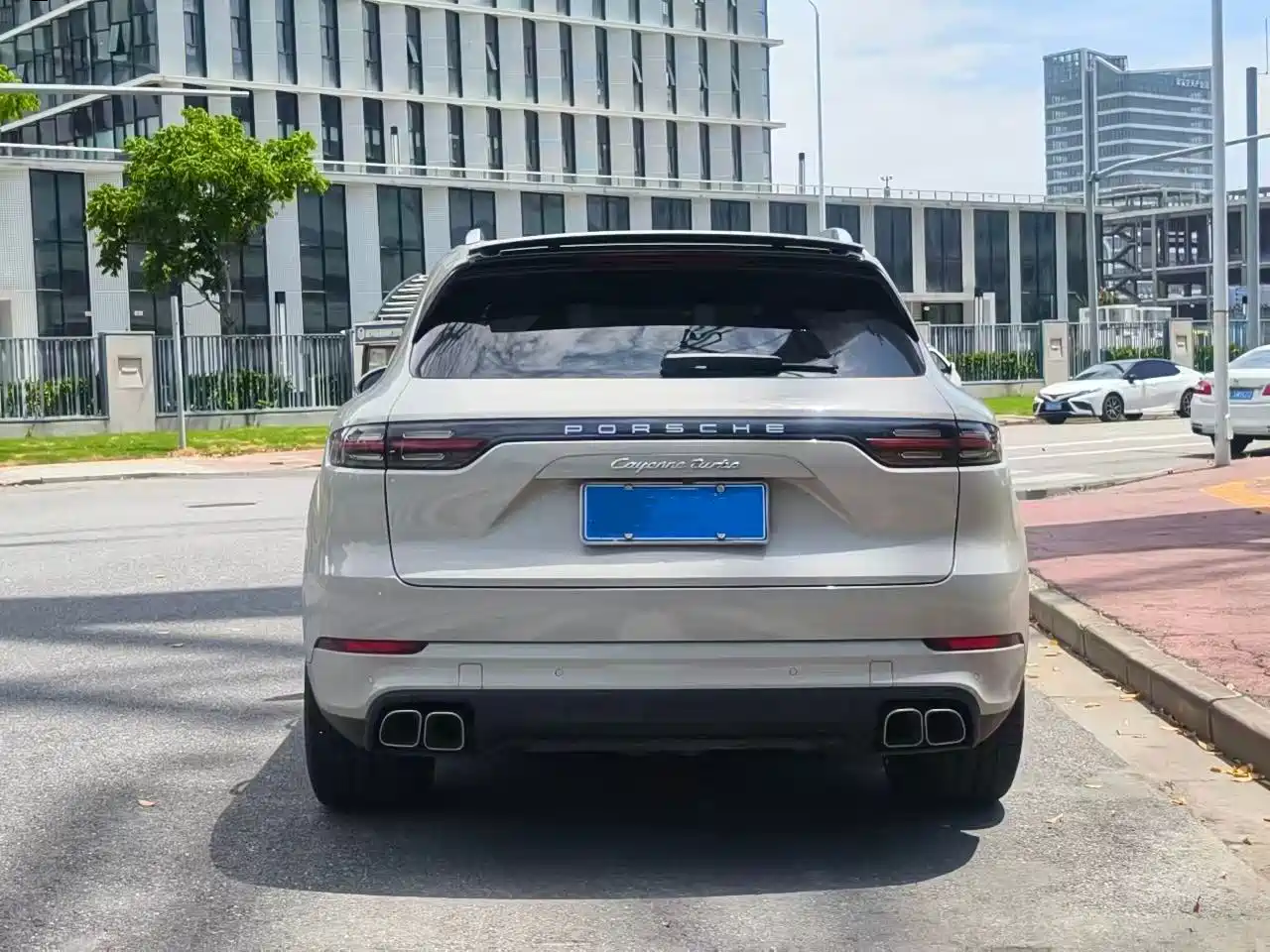 Фото 14 - Porsche Cayenne