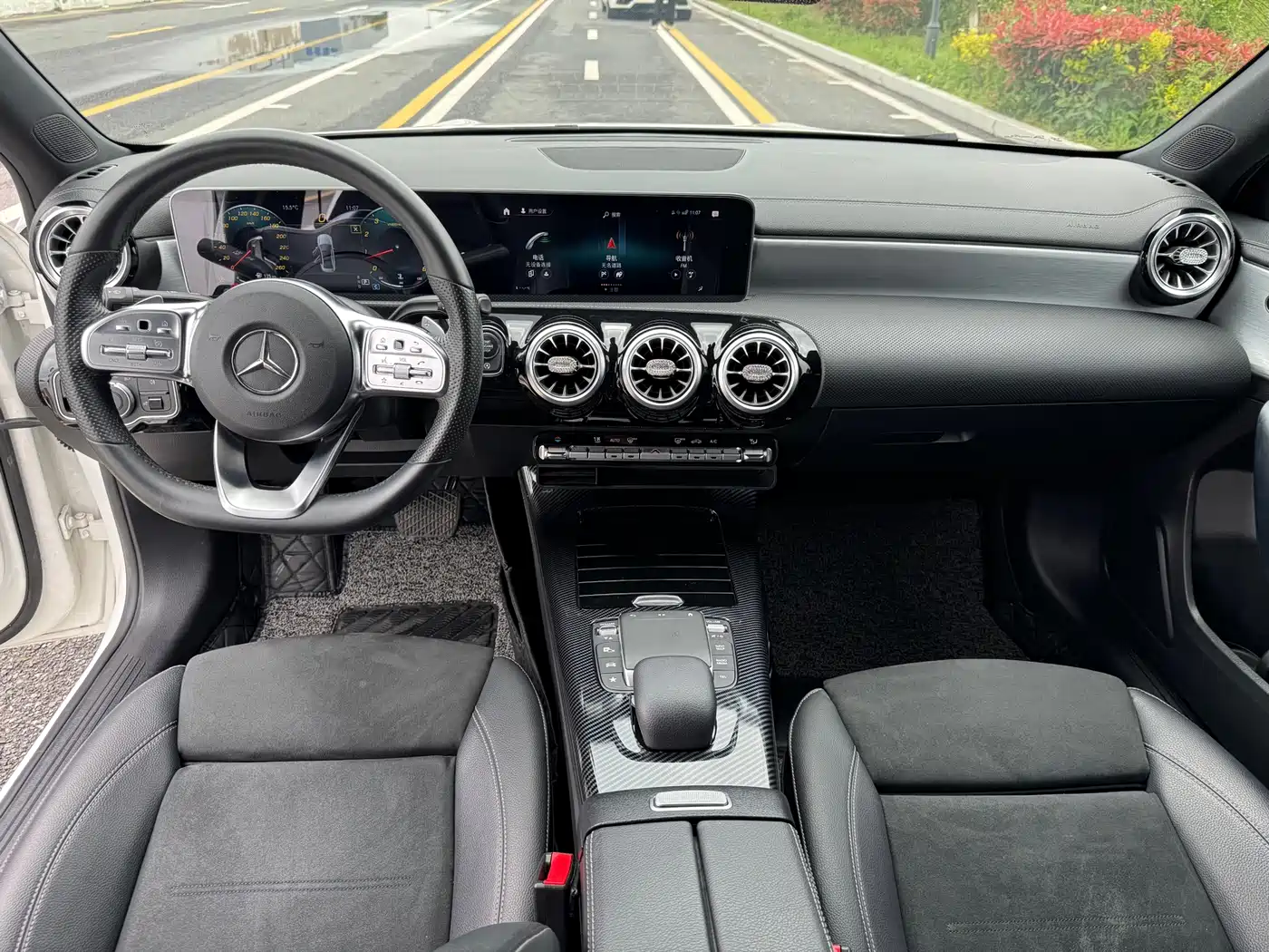 Mercedes-Benz A-Class 2020 Facelift A 220 L 4MATIC Sport Sedan фото 12