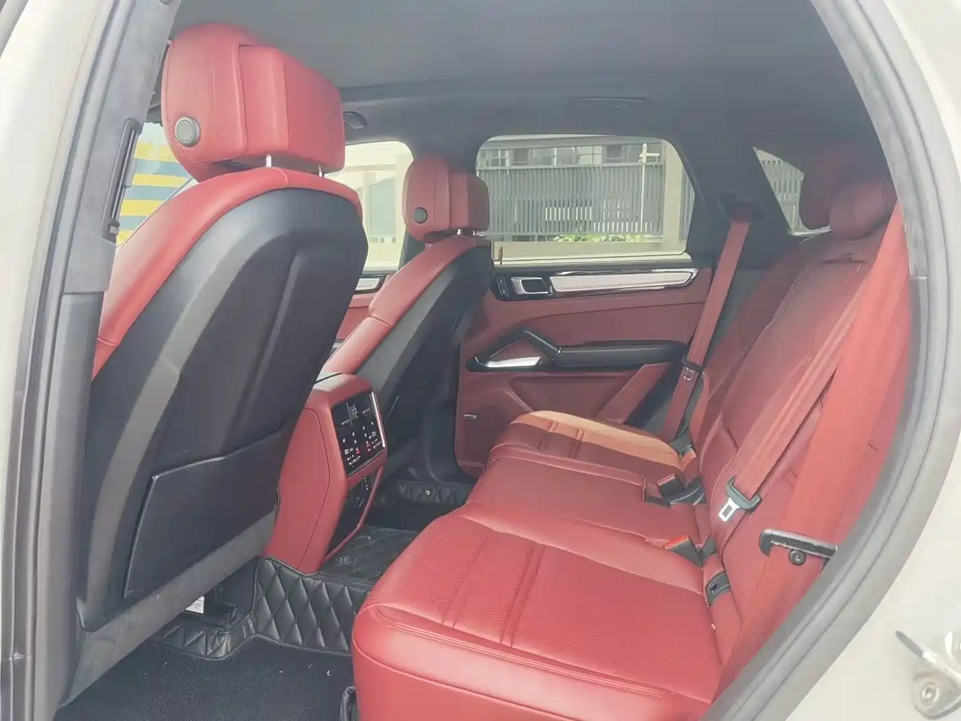 Фото 5 - Porsche Cayenne
