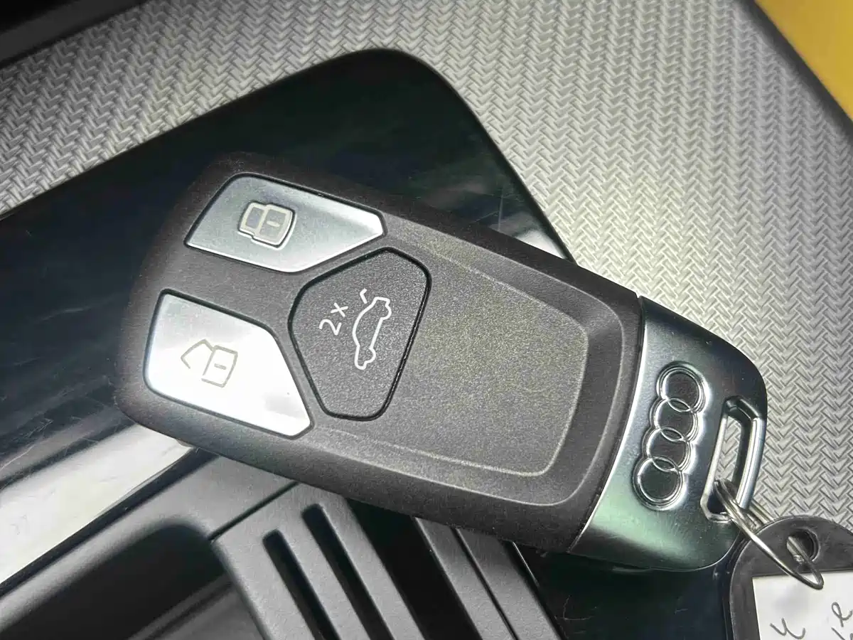 Audi Q5L 2023 40T Luxury Dynamic фото 10