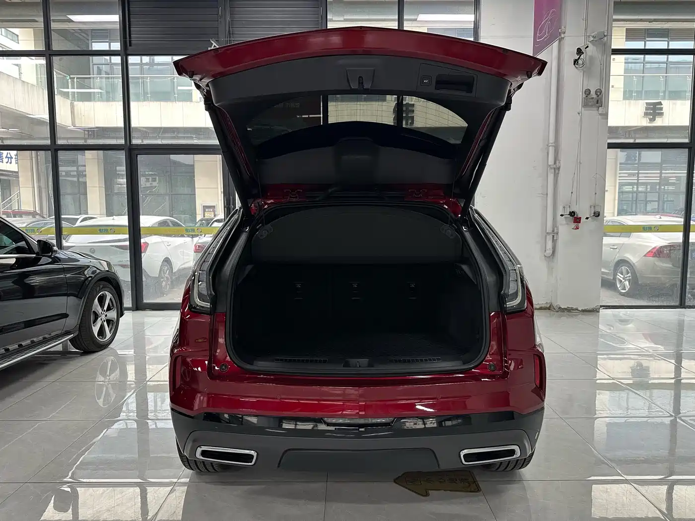 Cadillac XT4 2023 2024 28T 4WD Luxury Edition