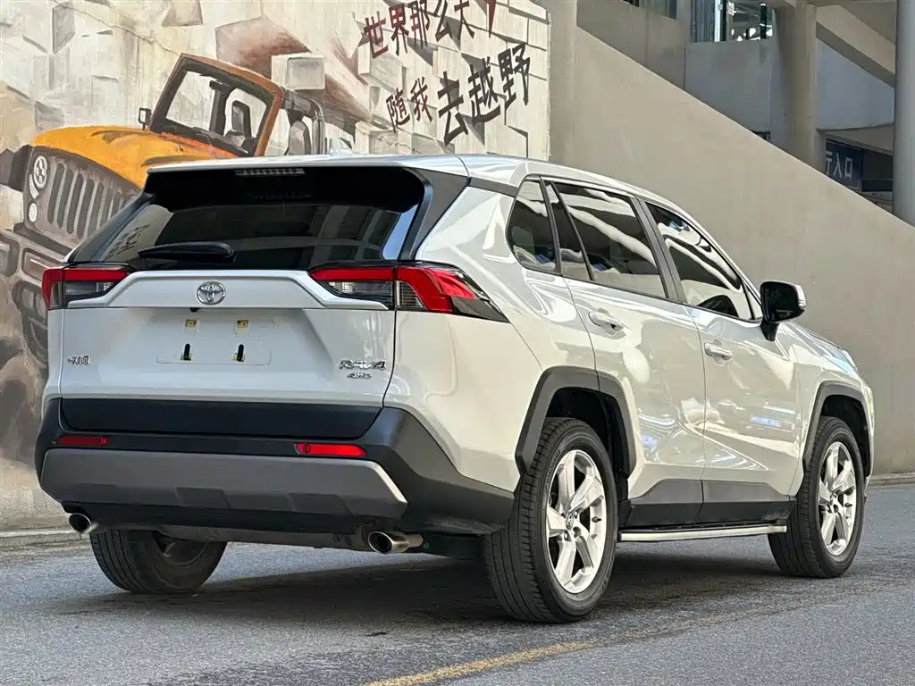 Toyota RAV4 Rongfang 2020 2.0L CVT AWD Trend Edition фото 5