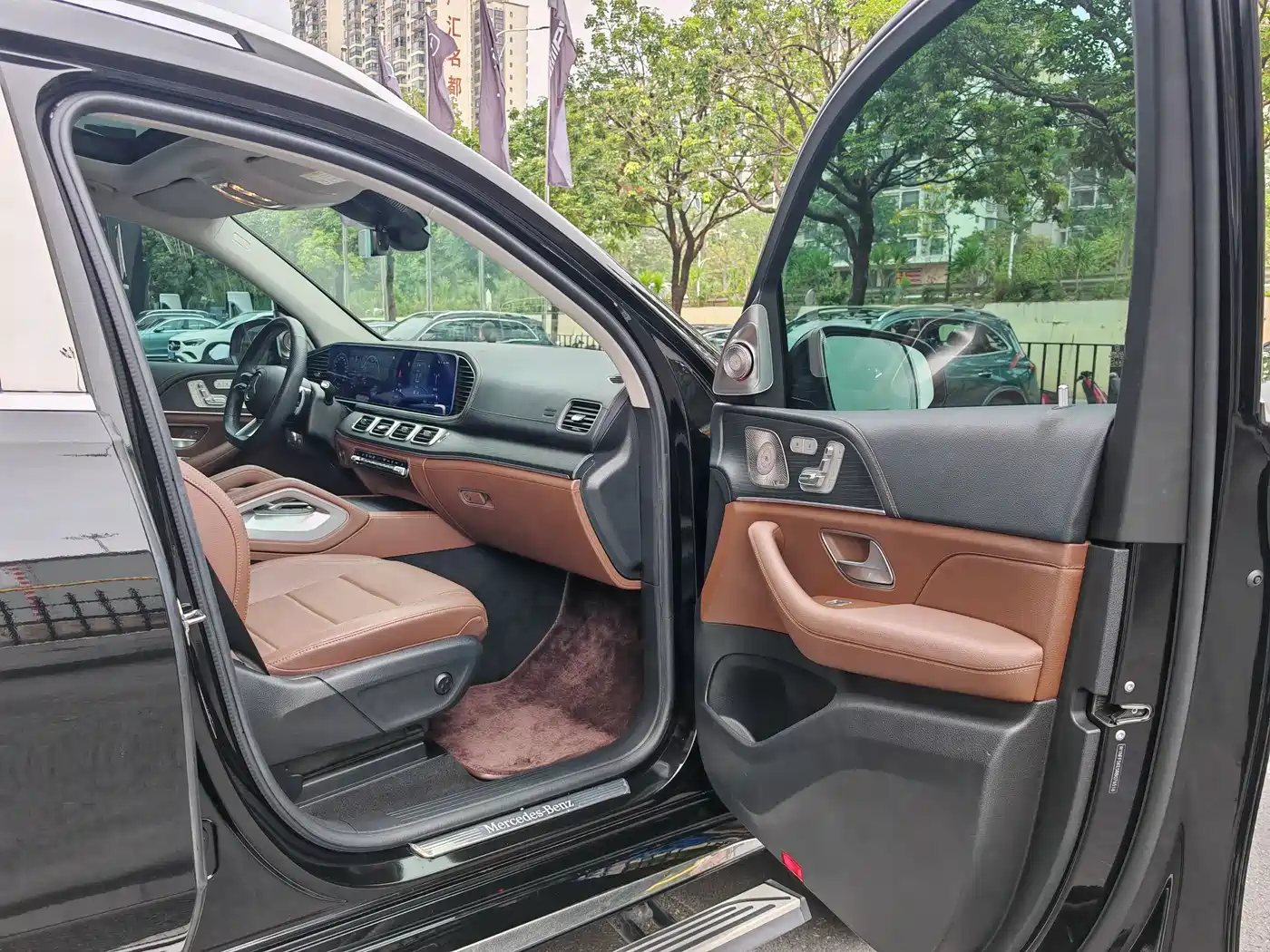 Mercedes-Benz GLS 2024 GLS 450 4MATIC Fashion Edition фото 19