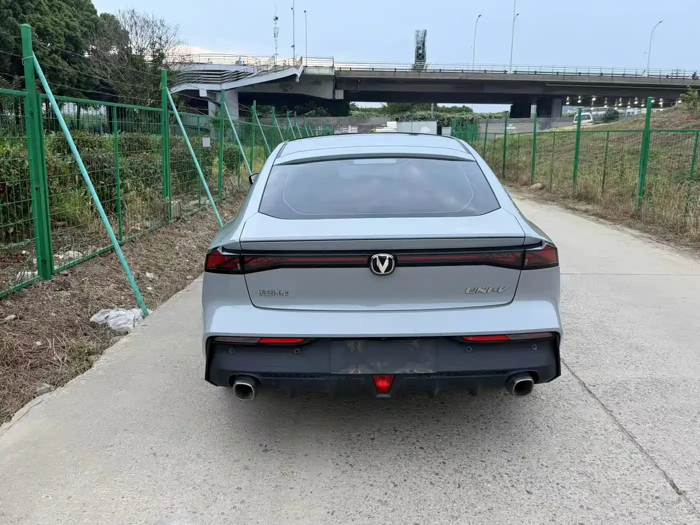 CHANGAN UNI-V