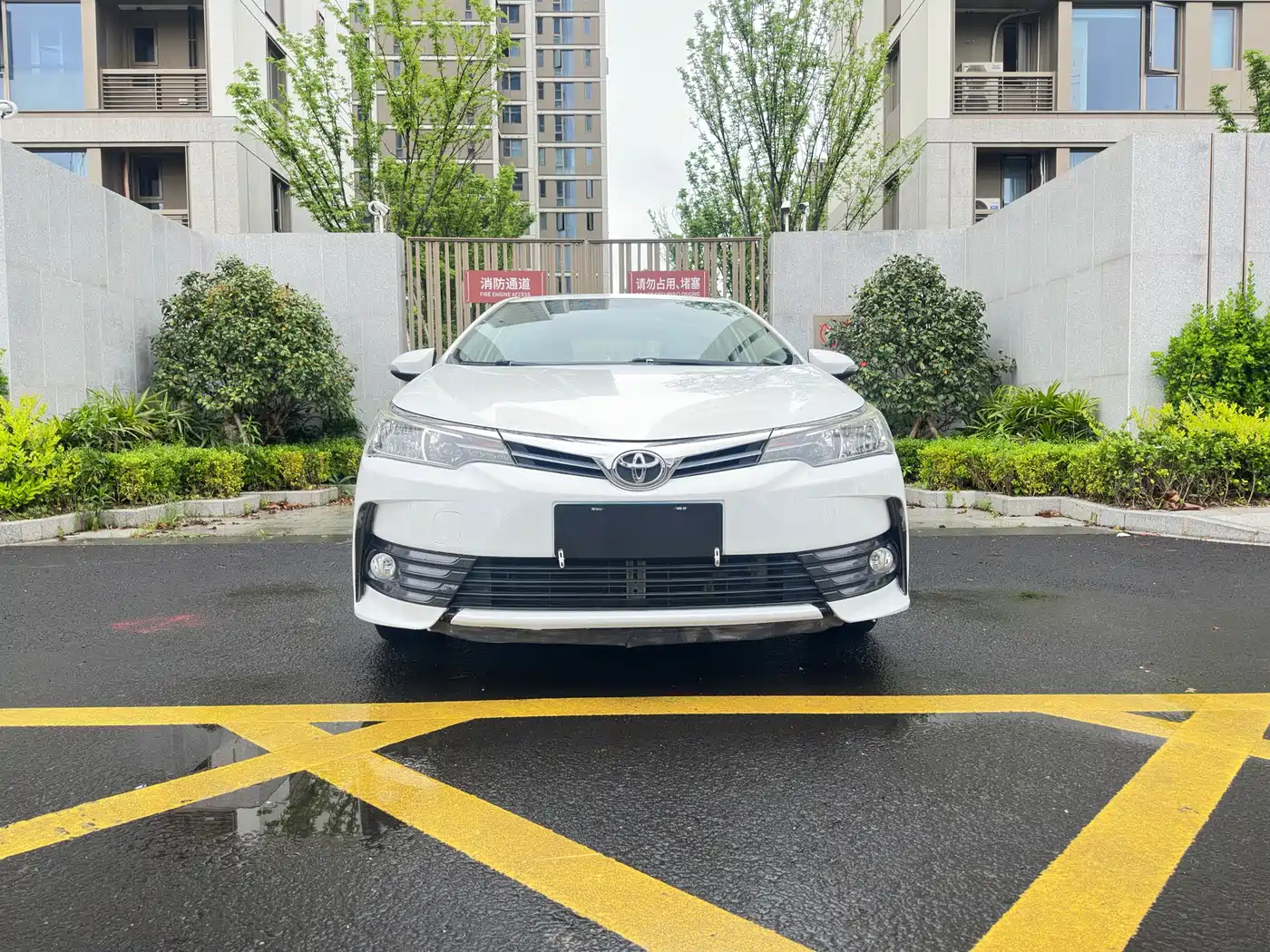 Toyota Corolla 2017 Facelift 1.2T S-CVT GL-i фото 2