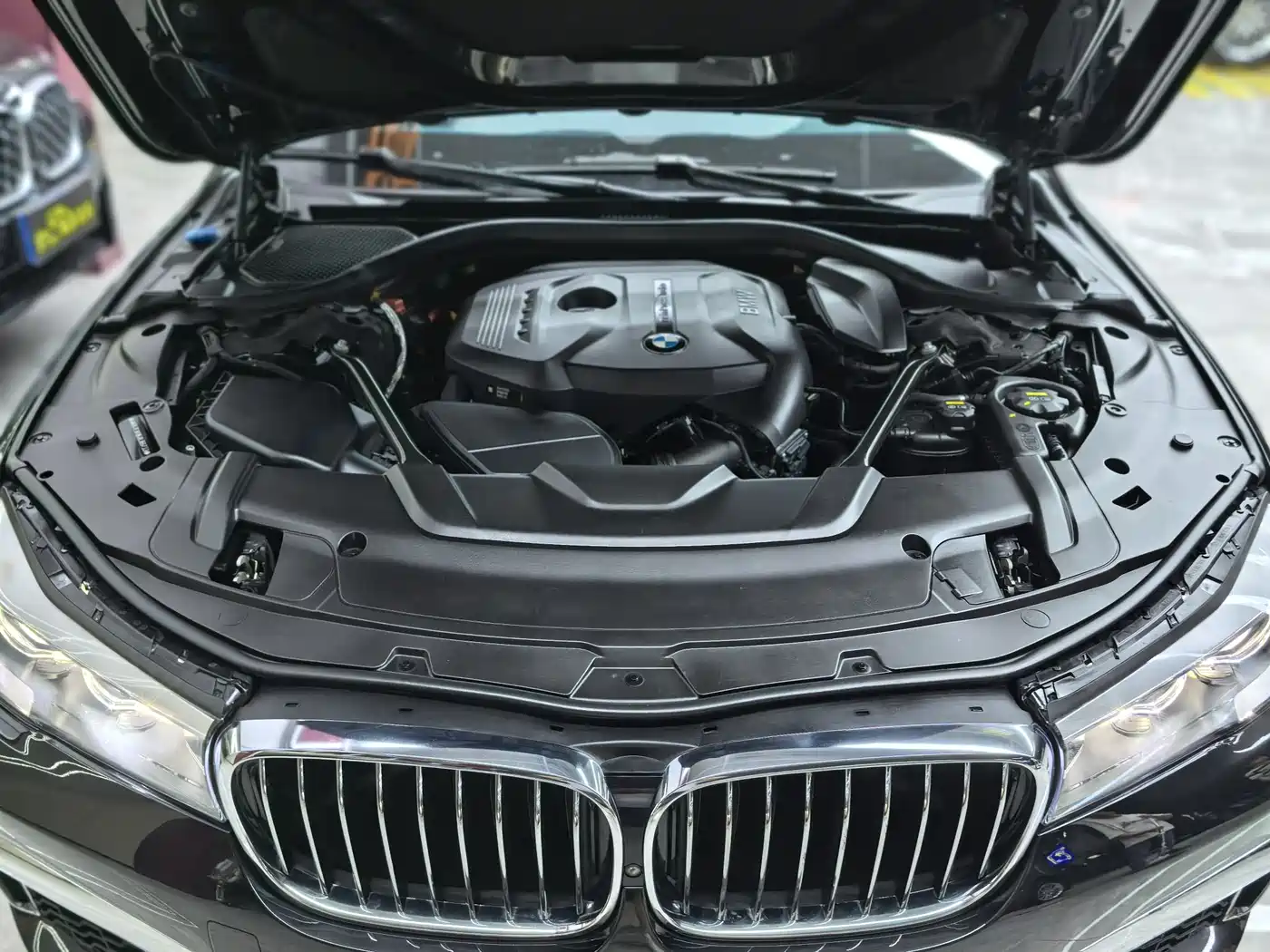 BMW 7 Series 2018 730Li Leading Type M Sport Package фото 34