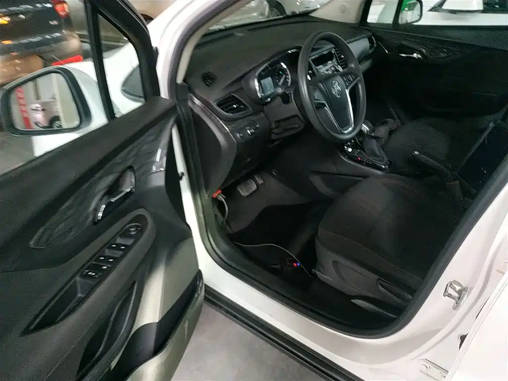 Buick Encore 2016 18T Automatic 2WD Urban Leading фото 12