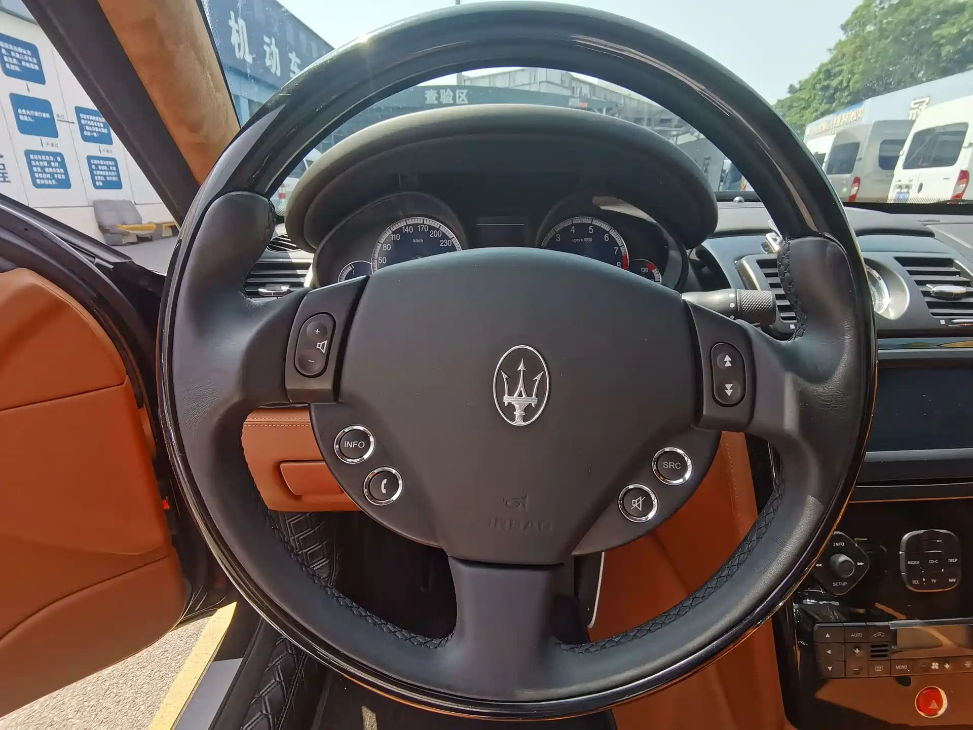 صورة 11 - Maserati Quattroporte