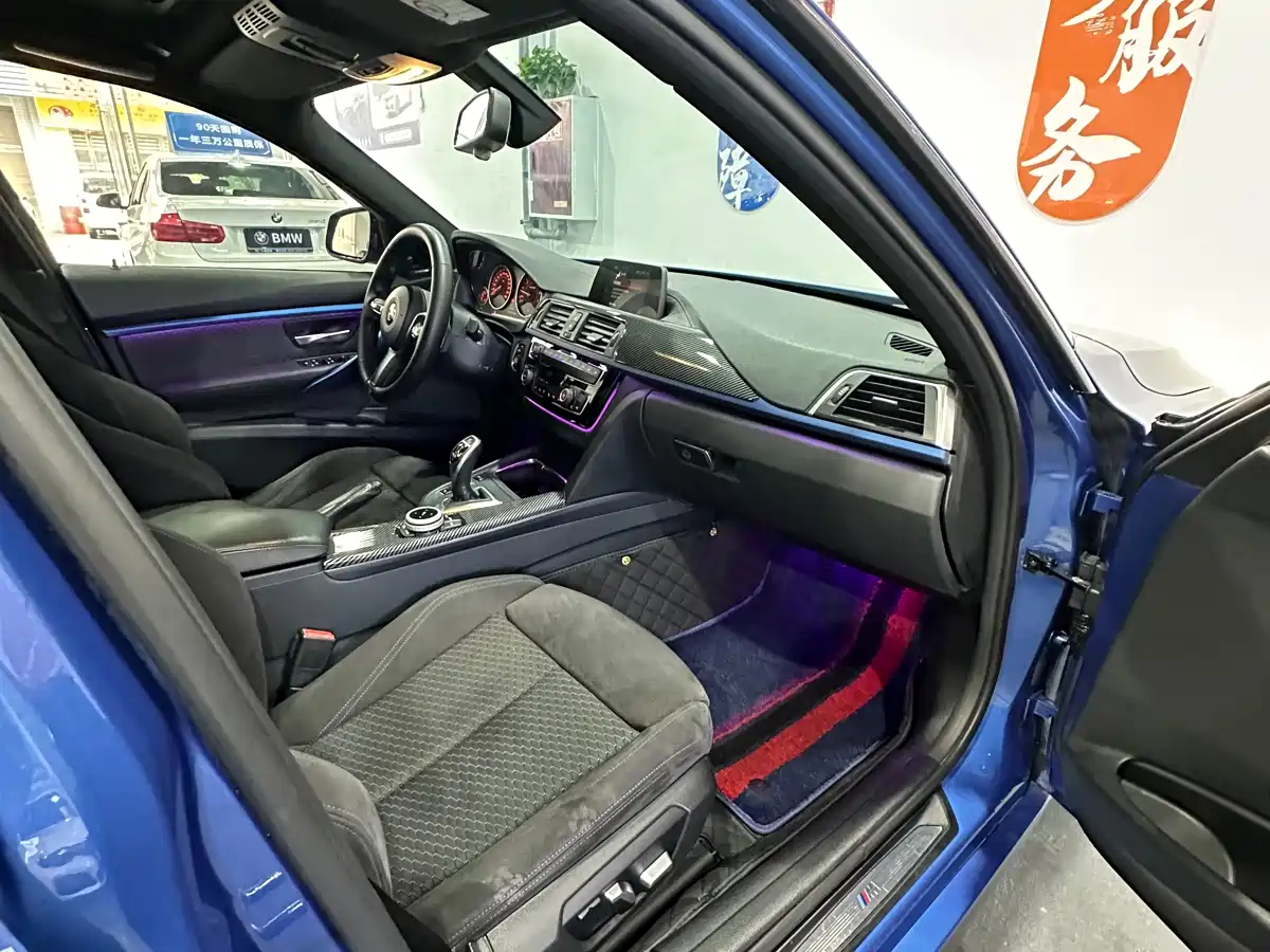 BMW 3 Series 2018 320i M Sport Package фото 10