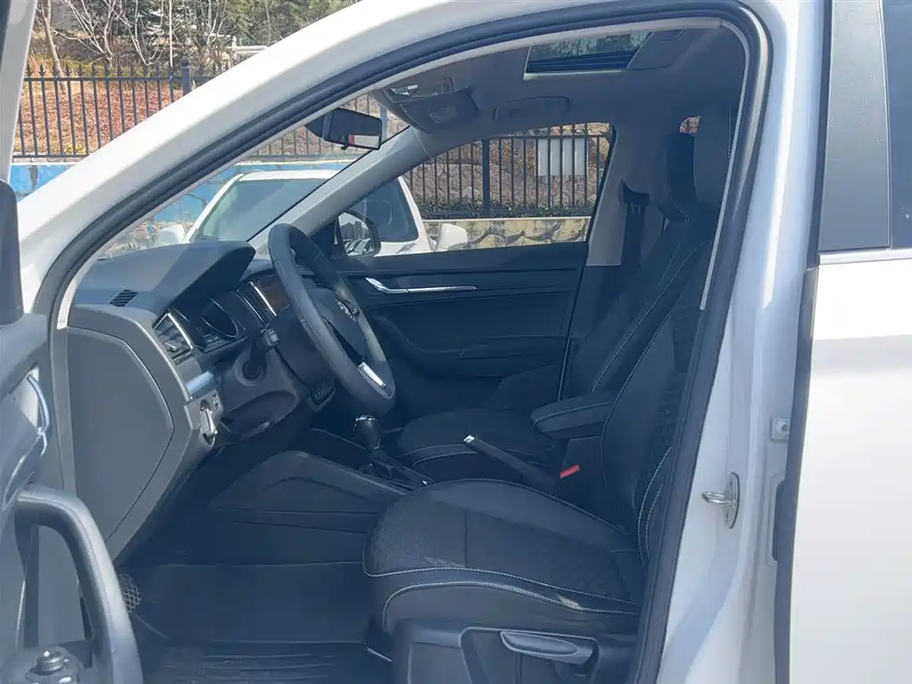 Škoda Kamiq 2020 Model 1.5L Automatic Comfort фото 21