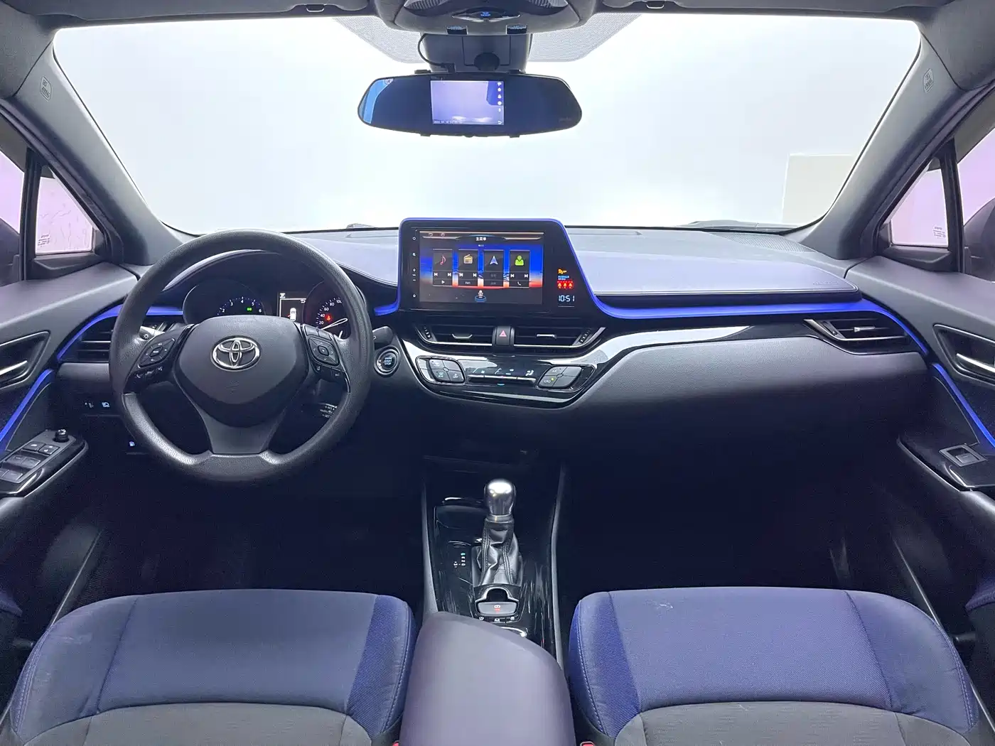Toyota C-HR 2020 Model 2.0L Leading фото 14
