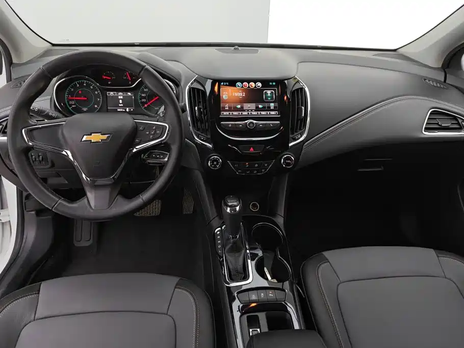 صورة 12 - Chevrolet Cruze
