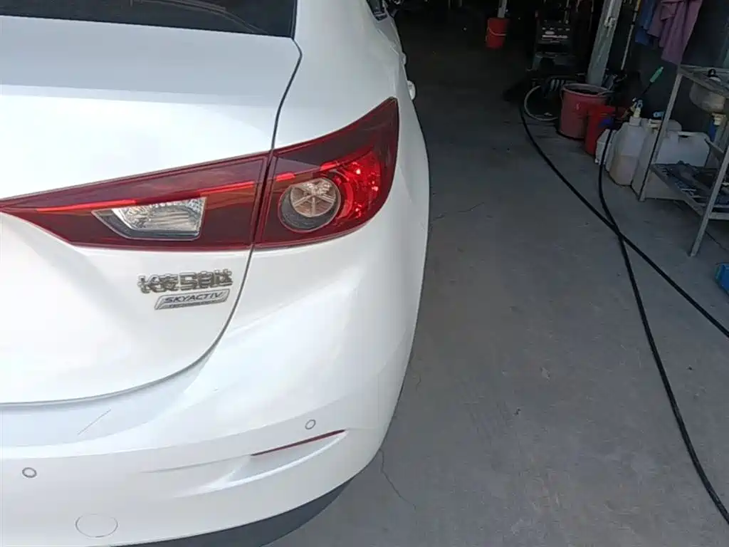 Фото 8 - Mazda Mazda 3