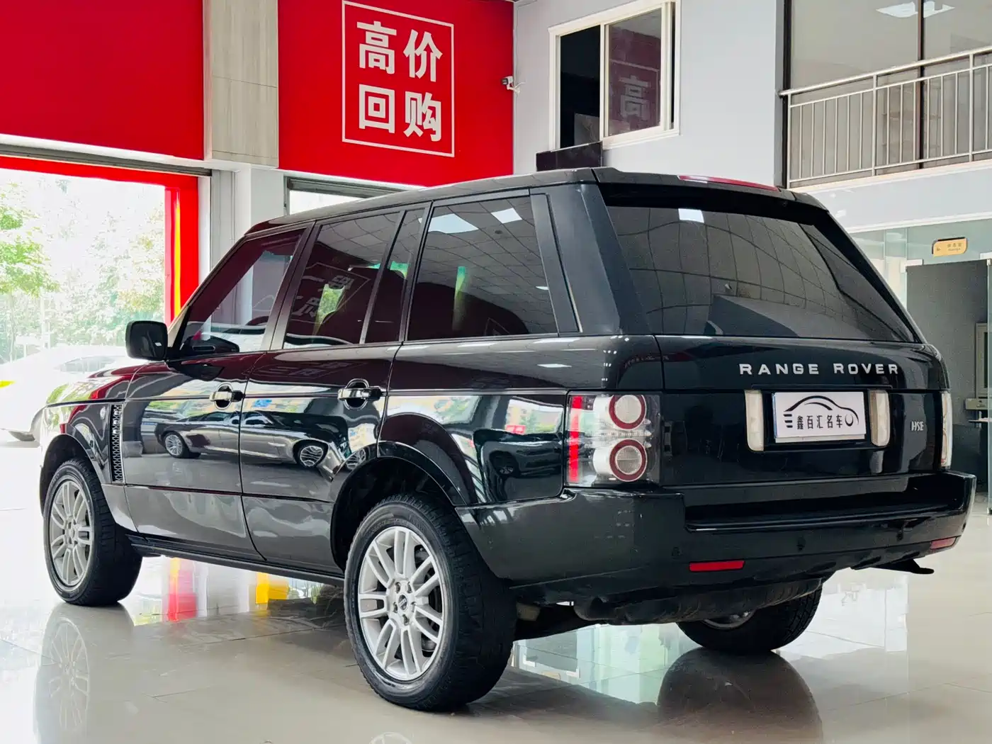Land Rover Range Rover 2012 5.0 NA V8 фото 3