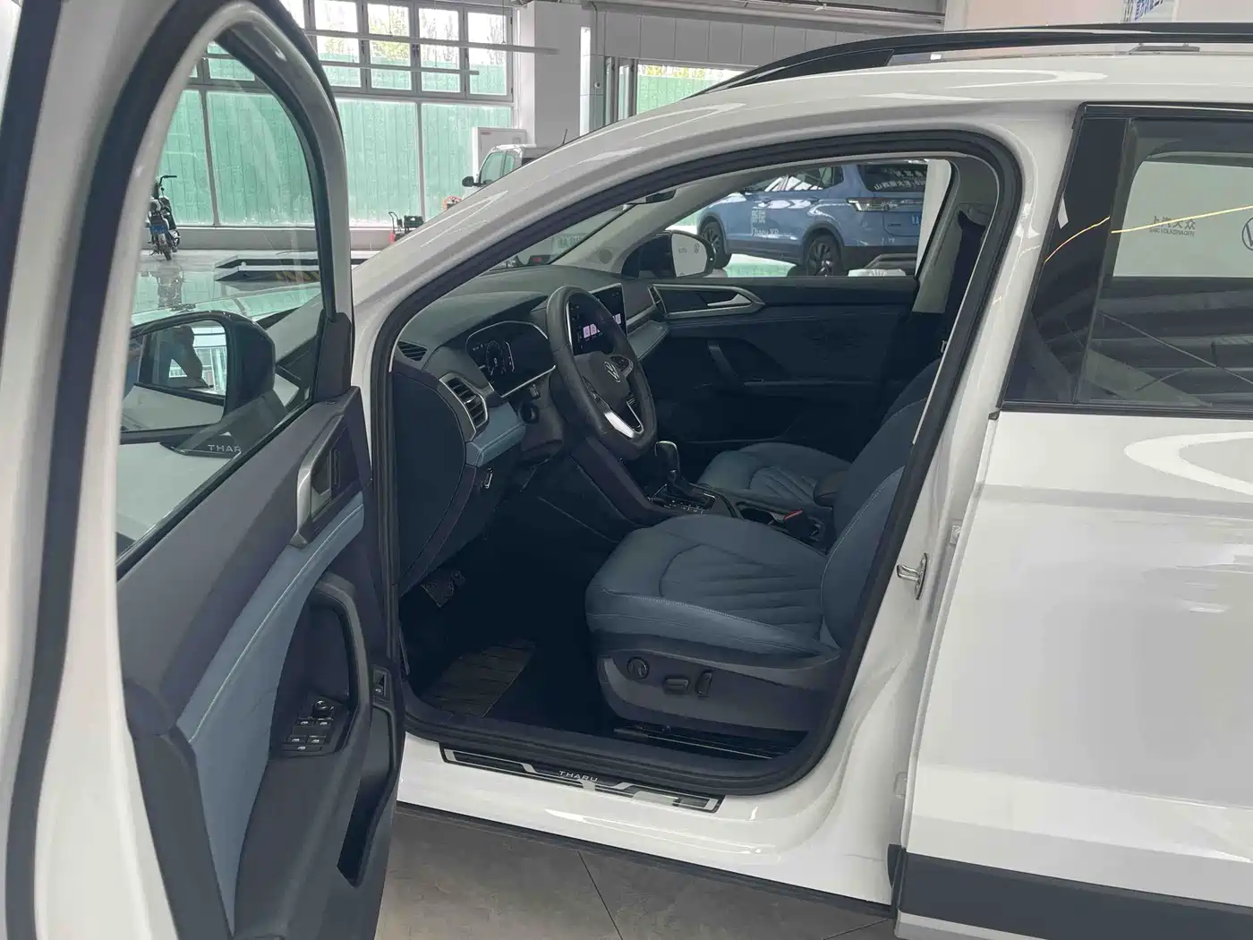 Volkswagen Tharu 2024 300TSI 2WD Moon Premium Edition фото 7