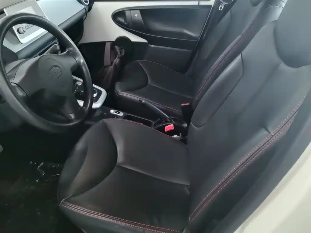 BYD e1 2019 Joy Edition фото 15