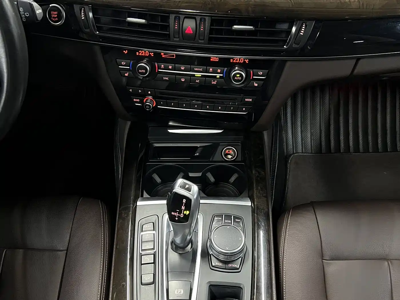 BMW X5 (Import) 2018 xDrive35i Elegant Model фото 15
