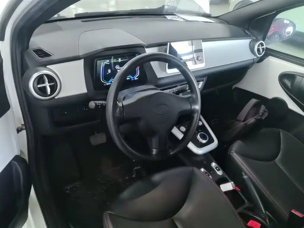 BYD e1 2019 Joy Edition фото 11
