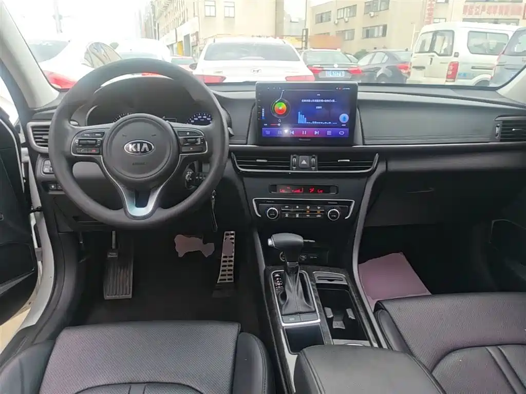 Kia K5 2016 2.0L Automatic GLS фото 10