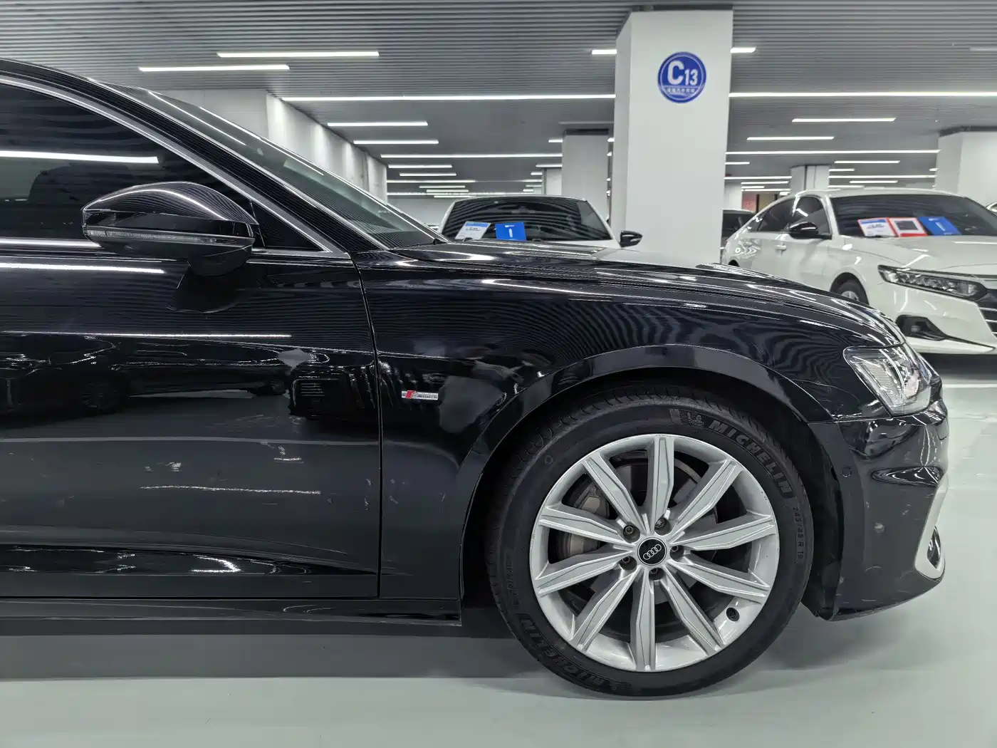 Audi A6L 2021 40 TFSI Luxury Sport фото 16