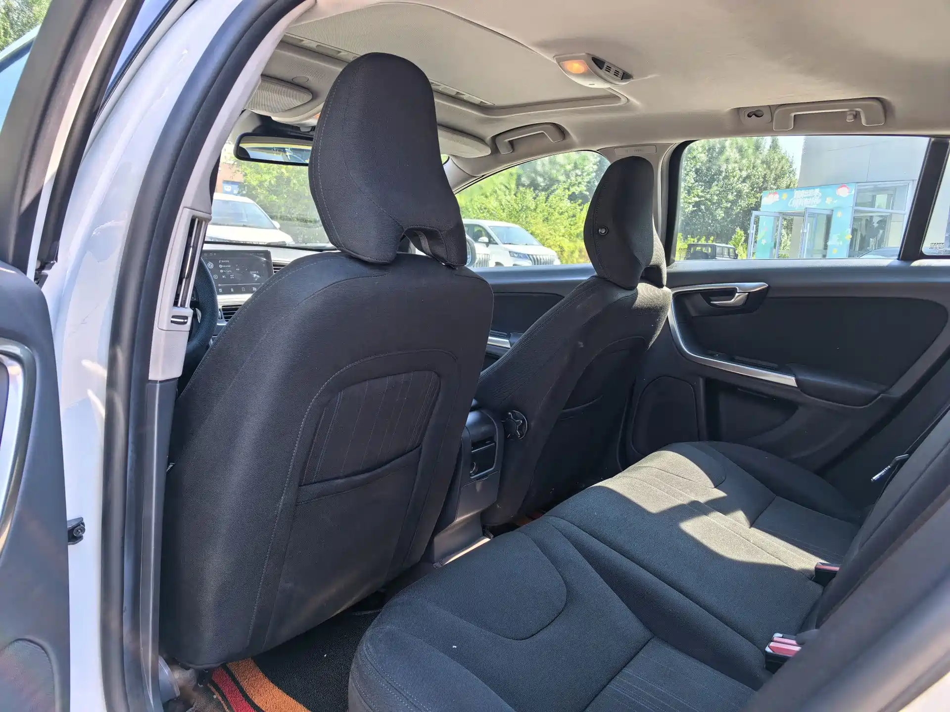 Фото 6 - Volvo V60