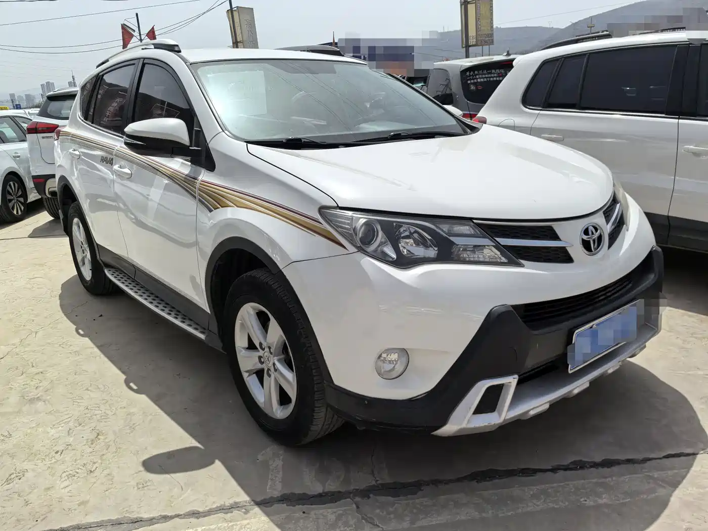 Toyota RAV4 Rongfang 2013 2.0L CVT 2WD Urban фото 3