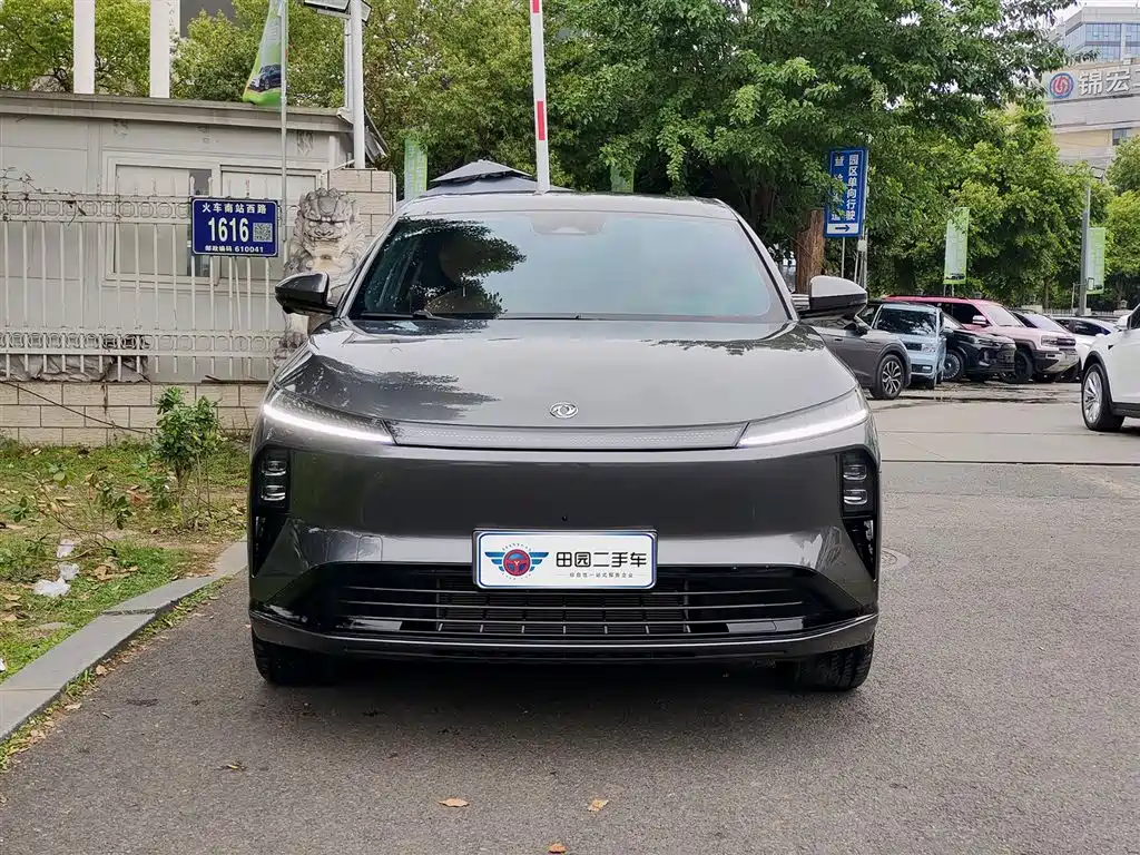 Dongfeng Aeolus L8 2025 2025 Plug-in Hybrid